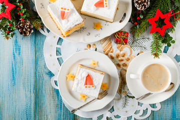 Delicious, traditional cheesecake. Christmas decoration.