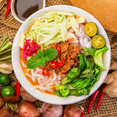 Assam Laksa (Noddle in Tangy Fish Gravy)