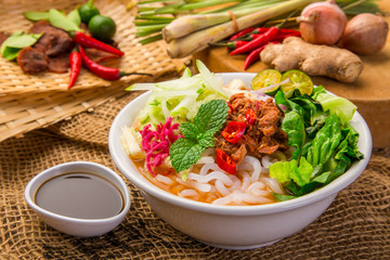 Assam Laksa (Noddle in Tangy Fish Gravy)