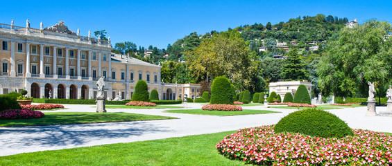 Obraz premium Architectures and landscapes of Como Lake