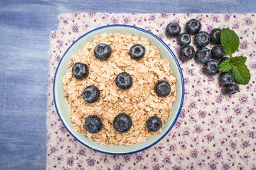 Oat flakes with blueberries