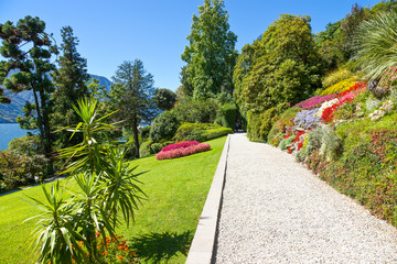 Obraz premium Architectures and landscapes of Como Lake