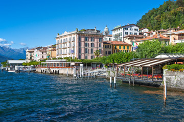 Obraz premium Architectures and landscapes of Como Lake