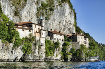 Fototapeta na wymiar Santa Caterina sul Lago Maggiore
