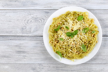 italian spaghetti with basil sauce pesto