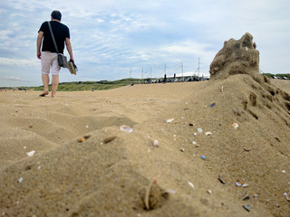 Strand mit Mann bei Den Haag
