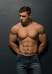 Fototapeta na wymiar Young bodybuilder