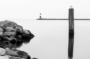 Westmole in Warnemünde mit Leuchtturm (Molenfeuer)