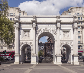 Obraz premium Marble Arch is a 19th-century white marble faced triumphal arch in London