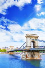 Obraz premium Beautiful view of the Chain Bridge over the Danube in Budapest, Hungary