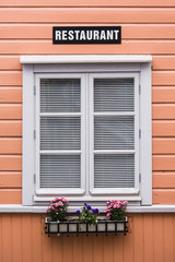 Obraz premium Window of the restaurant