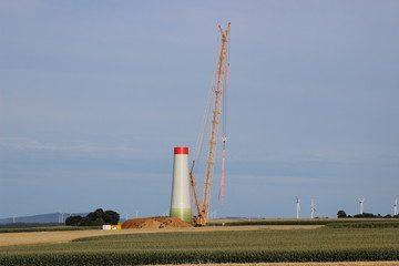 Fototapeta na wymiar Windkraftrad Bau 