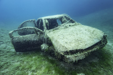 Car wreck underwater, Hemmoor, Germany