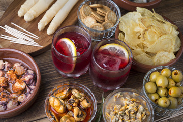 Vermouth with tapas
