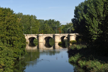 Fototapeta na wymiar Mayor bridge in Palencia, Castilla y Leon, Spain
