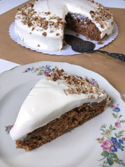 Möhrenkuchen mit Frischkäse Glasur