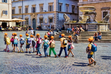 Naklejka premium Trastevere, Fontanna na Piazza Santa Maria