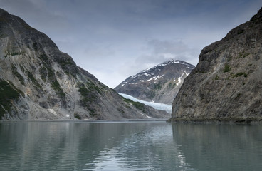 Fototapeta na wymiar Muir Glacier, Glacier Bay. 150 years ago this entire canyon was filled with glacial ice.