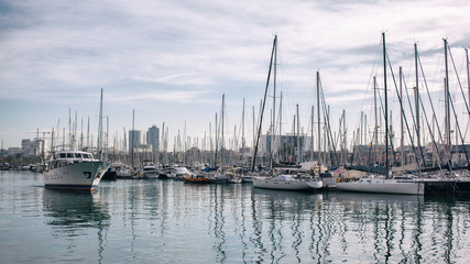 Fototapeta na wymiar Yachts in the port of Barcelona