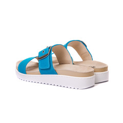 Naklejka premium Orthopedic shoes white isolated background