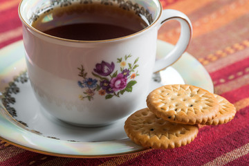 Biscuit crackers with black tea