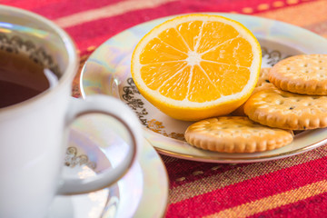 Biscuit crackers with black tea