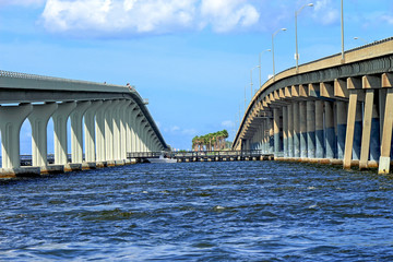 W Courtney Campbell Causeway