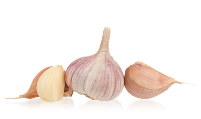 Raw garlic bulb