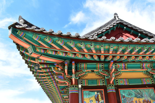 รูปภาพDancheong – เลือกดูภาพถ่ายสต็อก เวกเตอร์ และวิดีโอ3,308 | Adobe Stock