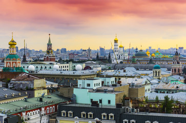 Obraz premium Cityscape view of the city Moscow at sunset with popular historical places and architectural buildings scenery colorful sky