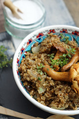 Quinoa con funghi