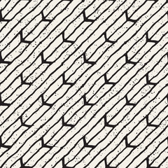 Hand drawn style seamless pattern. Abstract geometric tiling background in black and white. Vector doodle line lattice