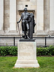George Washington statue. Full length statue in tribute of the first US President outside the National Gallery in Trafalgar Square, London, UK.