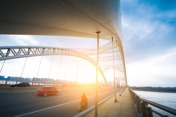 Obraz premium the night of modern bridge,