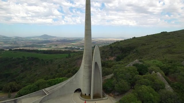 Revolving Around Taal Monument in Paarl 
