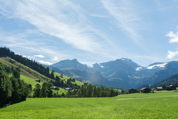 Fototapeta na wymiar Die Alpen bei schönem Wetter
