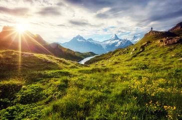 Afwasbaar Fotobehang Natuur Panorama van de berg Schreckhorn en de Wetterhorn. Locatie plaats Bachalpsee in Zwitserse Alpen, Grindelwald, Europa.