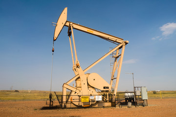 Oil Derrick Pump Jack Fracking Energy Production