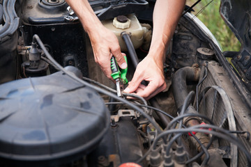 Obraz premium Car repair yourself.