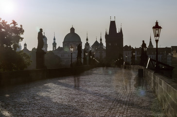Fototapeta premium Morning at Charles bridge in Prague