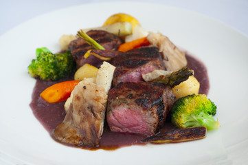 Pork tenderloin with mushrooms and vegetables