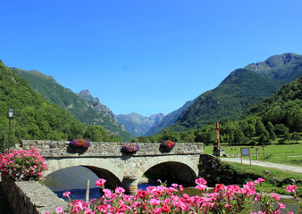 paysage de montagne vallée d'ax Ariège