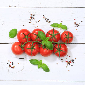 Tomaten Tomate rot Gemüse quadratisch von oben