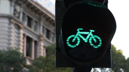 Milan bicycle traffic light turn on and off - Cairoli