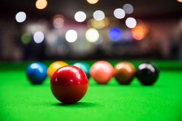 Foto op Plexiglas Red snooker ball on snooker table © Suttisak