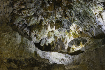 Höllgrotten