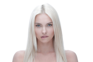 Naklejka premium Portrait of worried beautiful young woman