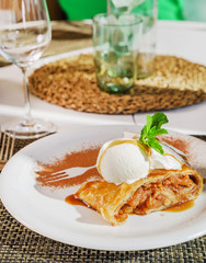 apple strudel with ice cream