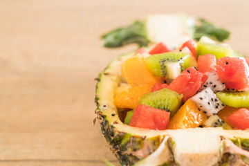 mix sliced fruits