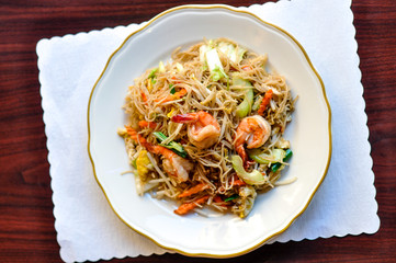 Shanghai Noodle, Stir-fried vermicelli rice noodles with egg, carrots, napa, onion, celery and bean sprout.